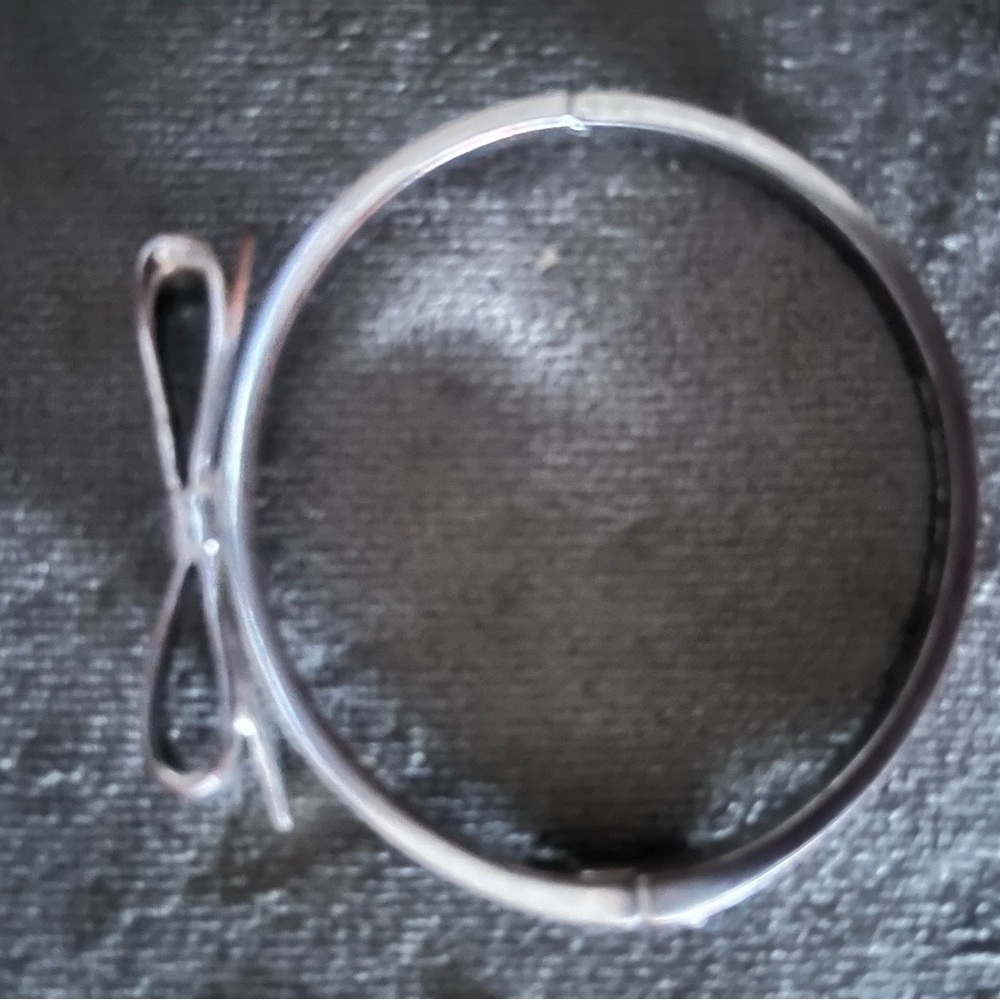 Kate Spade Silver Bow Bangle Bracelet. 100% Authentic